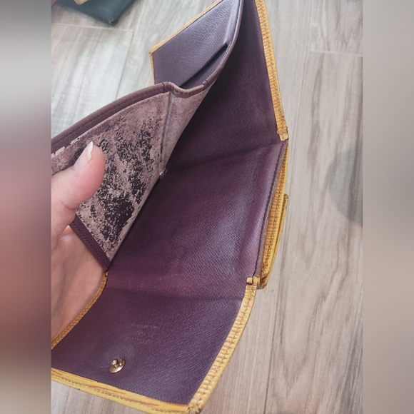 Authentic LOUIS VUITTON Epi Bifold  Wallet Marco Yellow - Picture 9 of 11